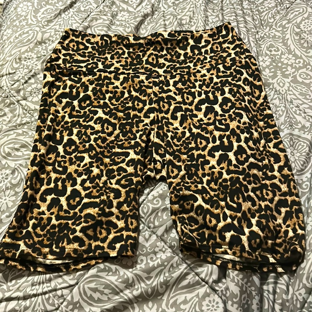 Cheetah print high rise shorts, size XL